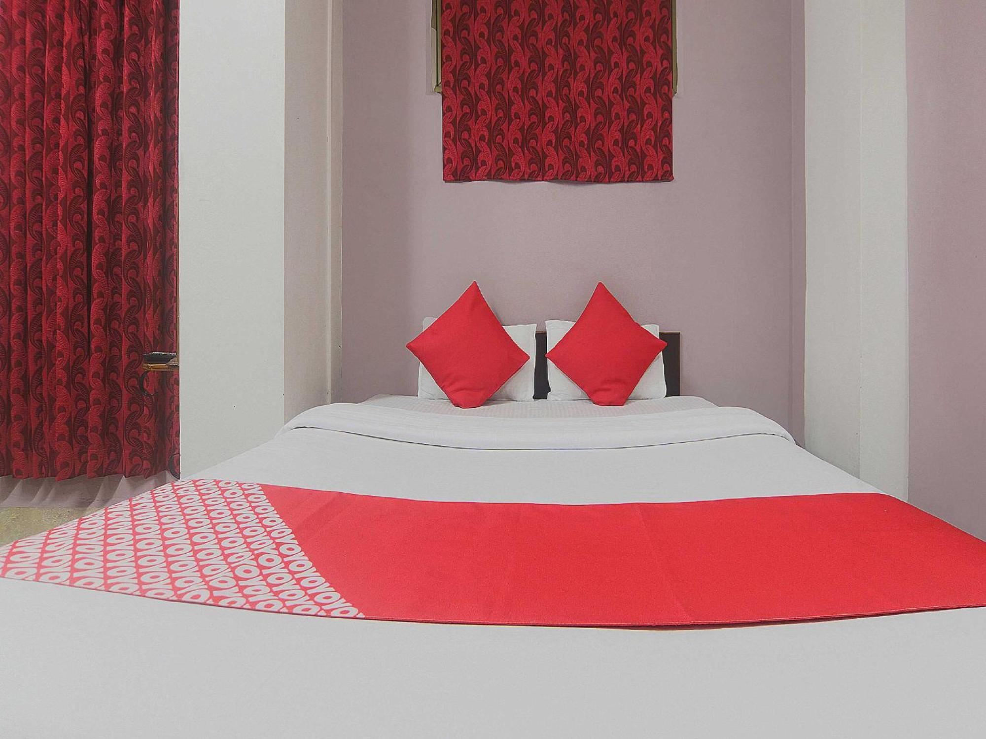 Super Hotel O Am Bed And Breakfast Шилонг Екстериор снимка