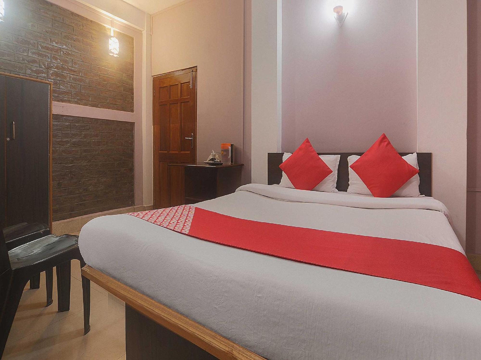 Super Hotel O Am Bed And Breakfast Шилонг Екстериор снимка